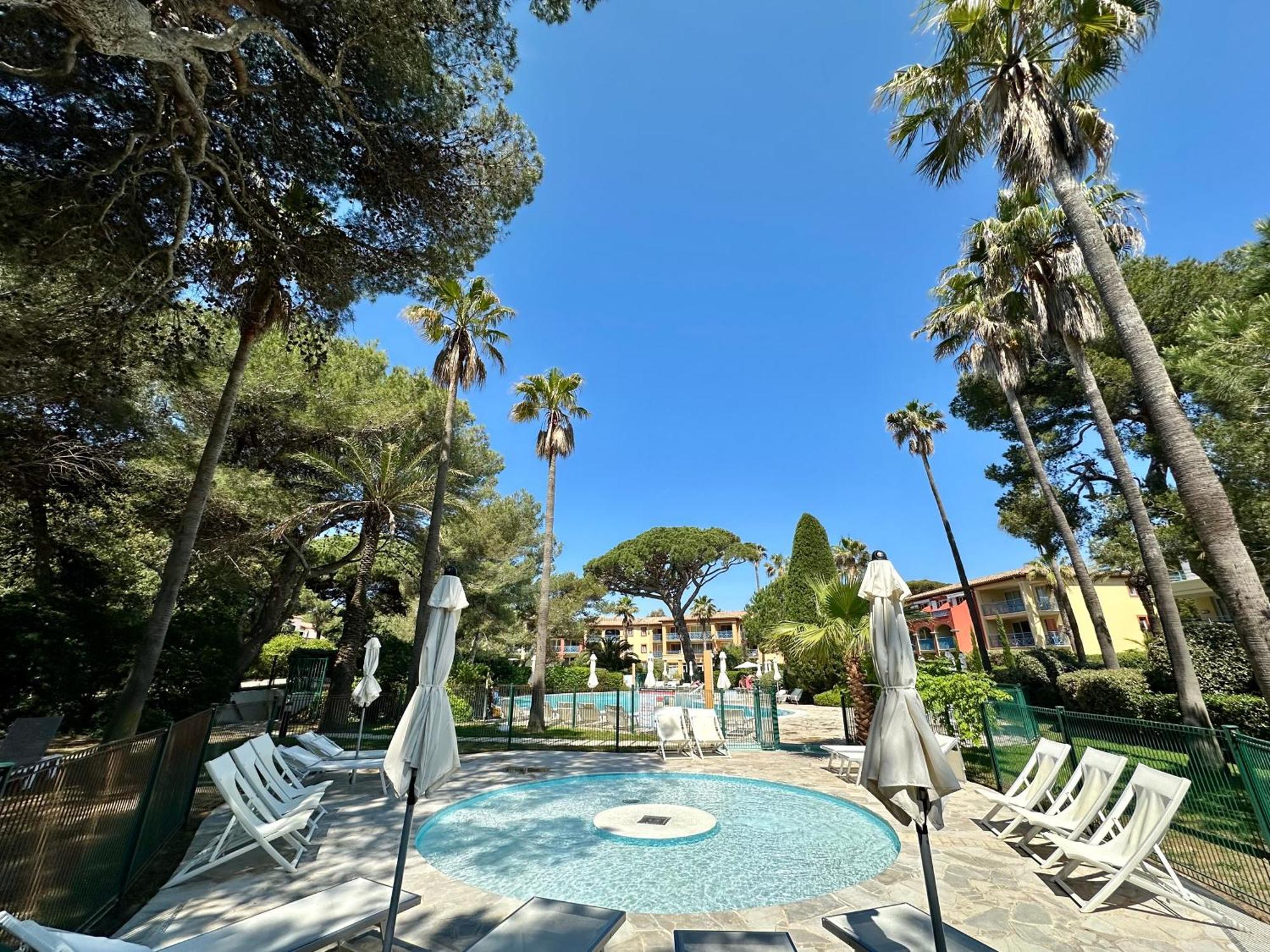 Badine Beach 5P Plage Piscine Balneo Clim Jardin Exotique Hyères Exteriör bild